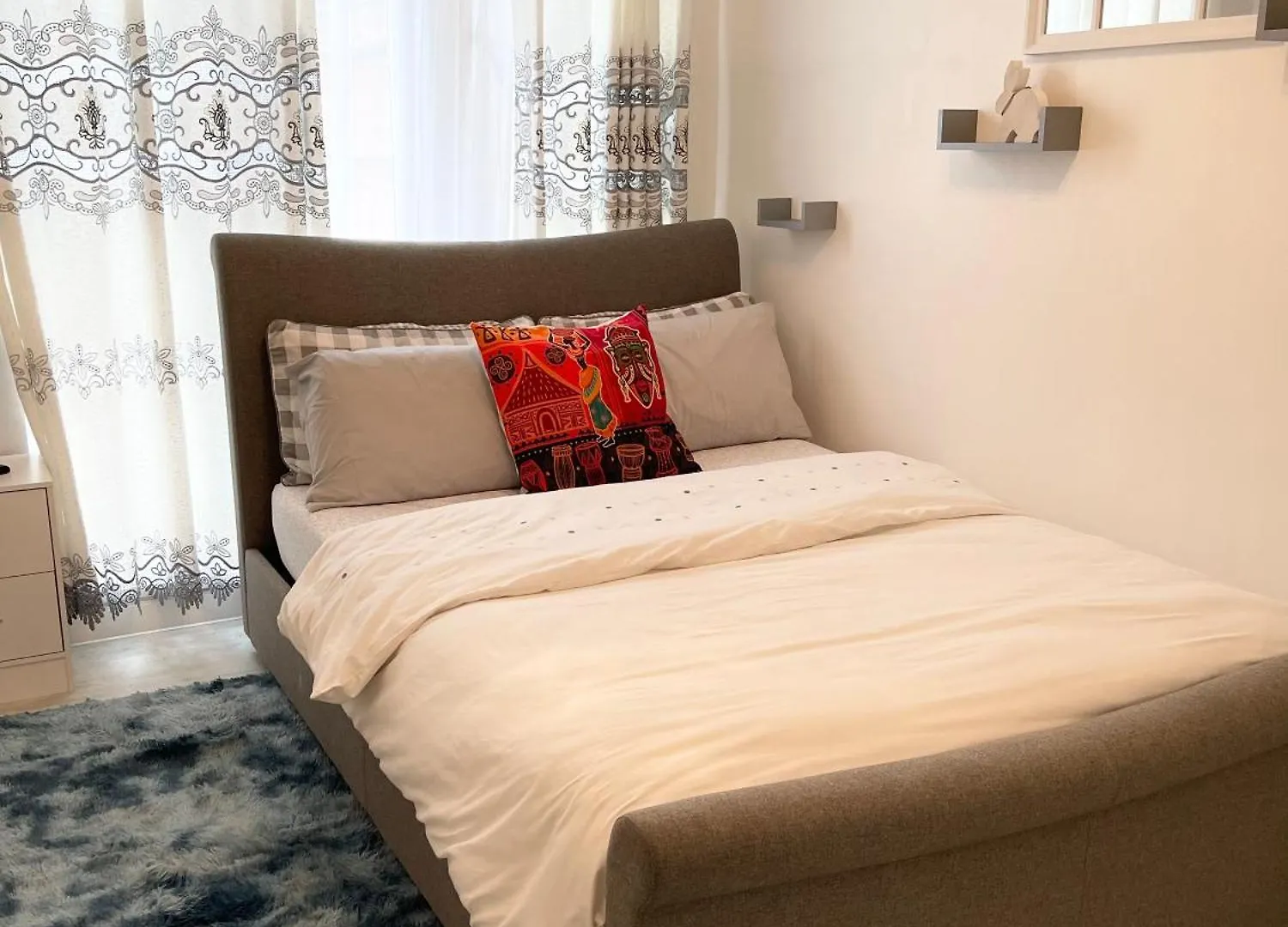 Crescent Apartment - Two Bedroom Goodmayes United Kingdom